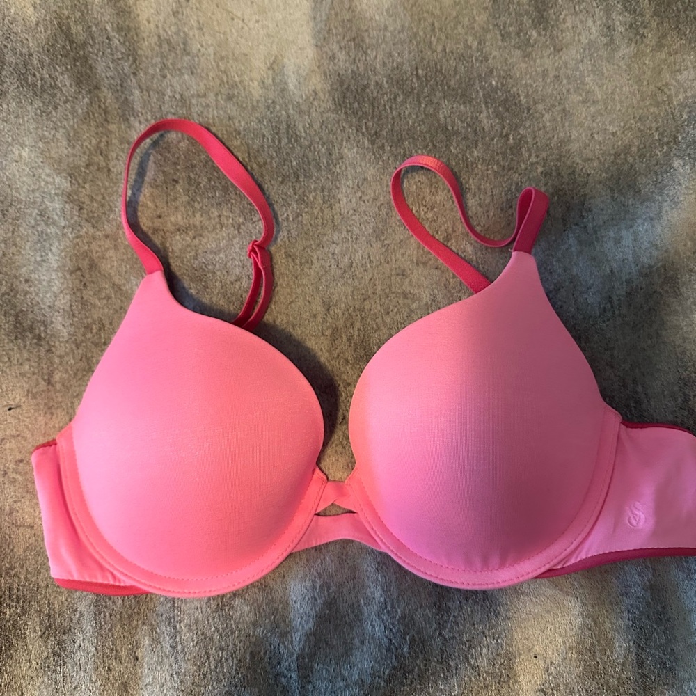 Pink Victoria’s Secret padded perfect coverage bra size 32 C